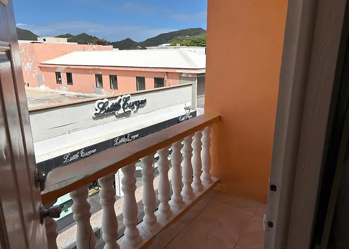 Seaview Beach Hotel